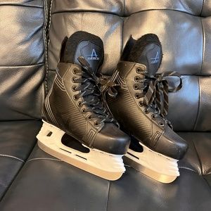 American Ice Force Hokey Skates